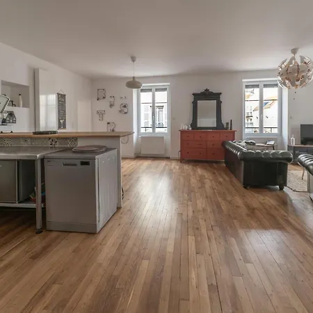 Grande Maison - Maison Ou En Centre