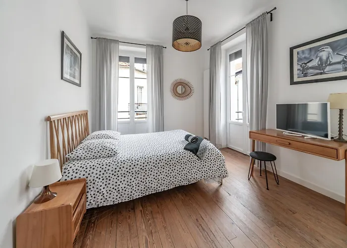 Grande Maison - Maison Ou En Centre